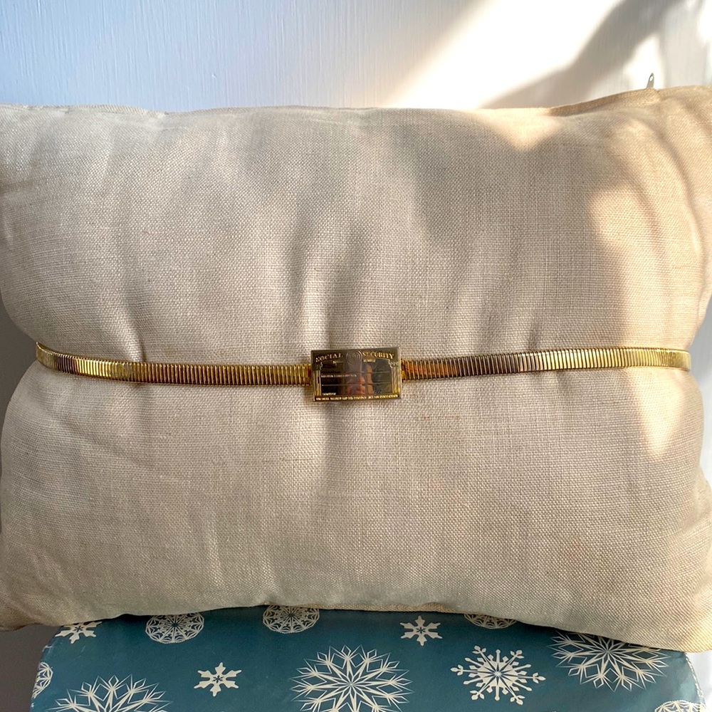 Vintage Metal Coil Stretch Belt with Social Security Card Belt Buckle sz Small - Picture 1 of 8